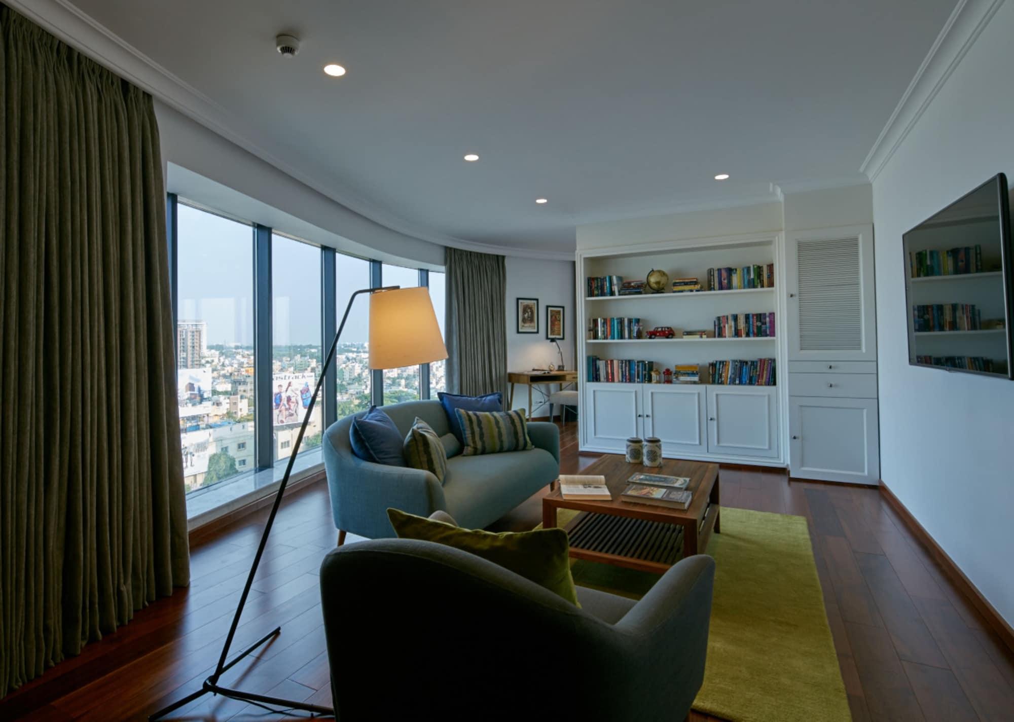 The Waverly Hotel & Residences Bangalore Exteriör bild