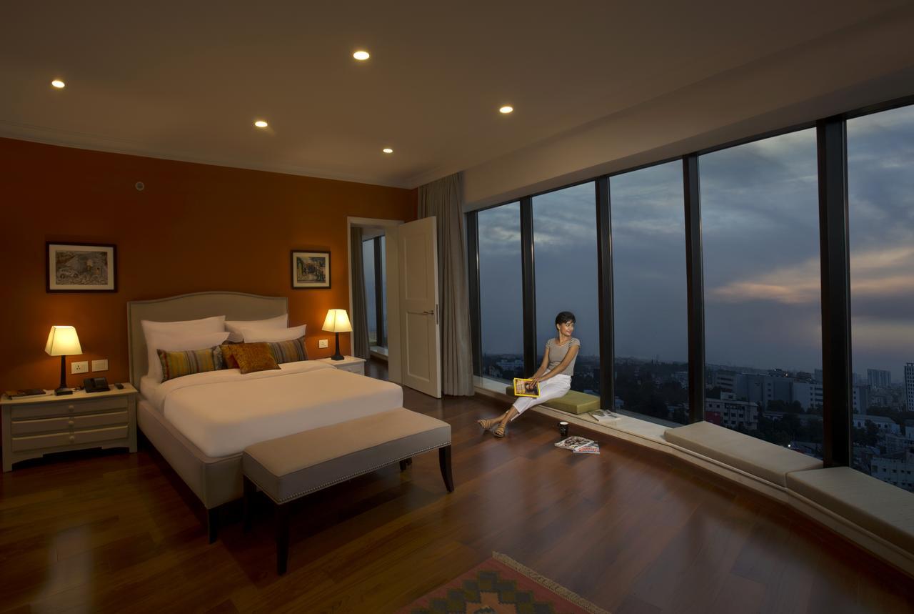 The Waverly Hotel & Residences Bangalore Exteriör bild