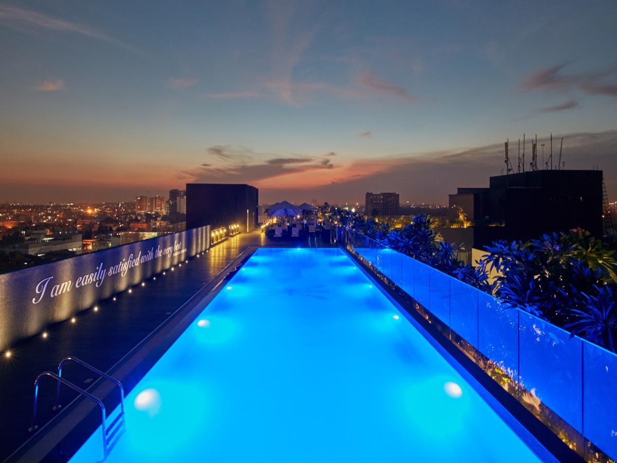 The Waverly Hotel & Residences Bangalore Exteriör bild